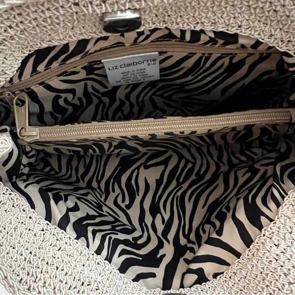 Vintage white cream crochet handbag summer vacation beach purse acetate handles - Picture 13 of 14